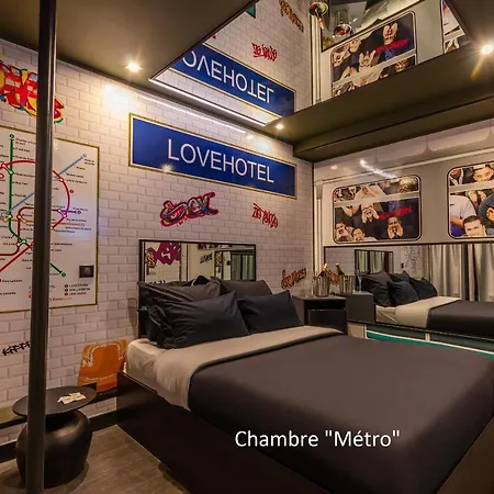 Love Hotel Avec Nuit Insolite Au Dandy Et Jacuzzi Privatise (Adults Only)-3